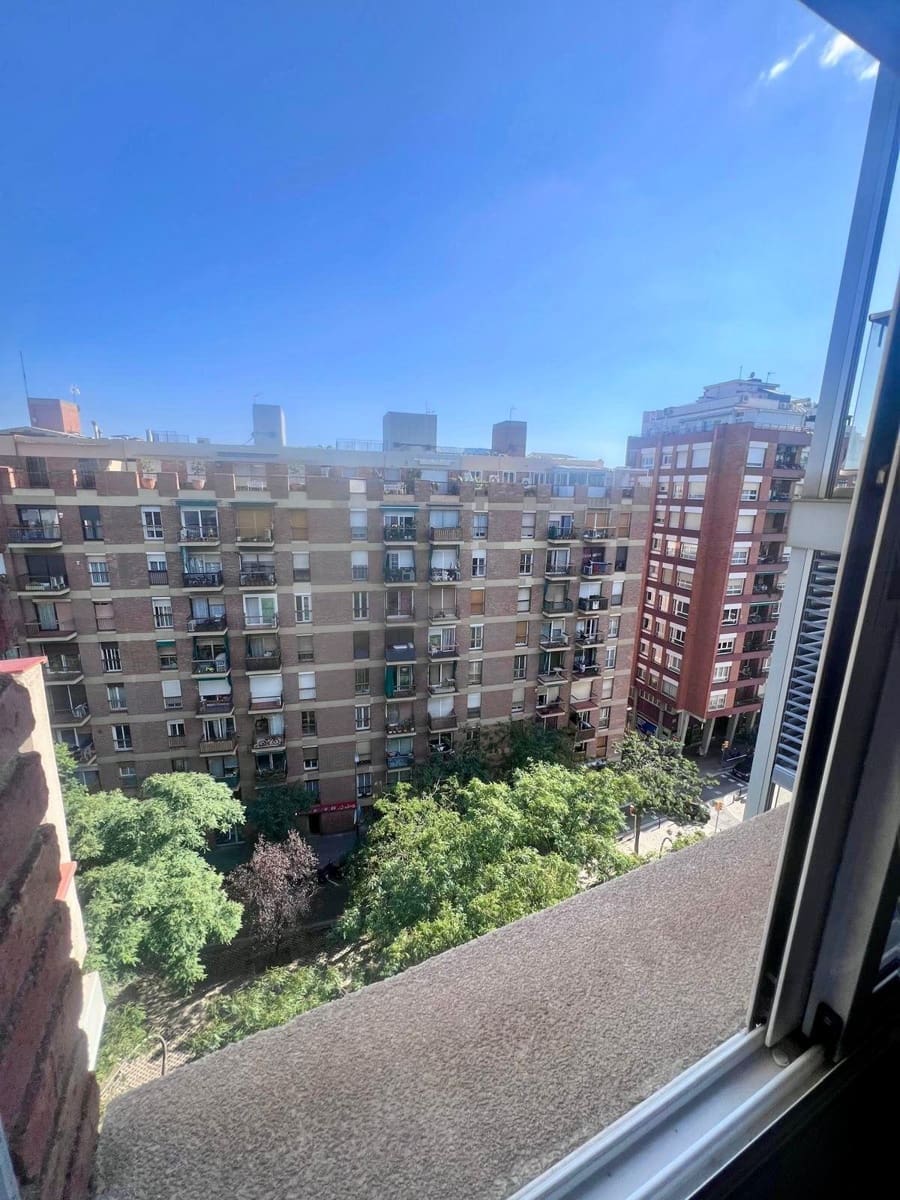 3 quarto Apartamento para venda em Barcelona cidade - 455 000 € (Ref: 9666475)