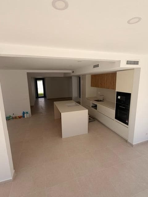 4 bedroom Villa for sale in Sant Pere de Ribes - € 870,000 (Ref: 9945707)
