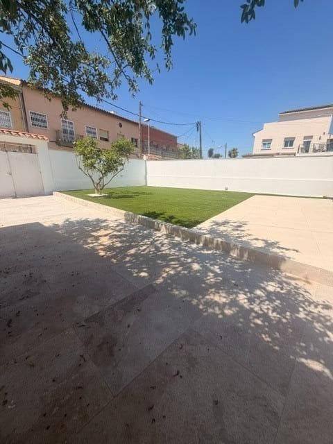 4 bedroom Villa for sale in Sant Pere de Ribes - € 870,000 (Ref: 9945707)