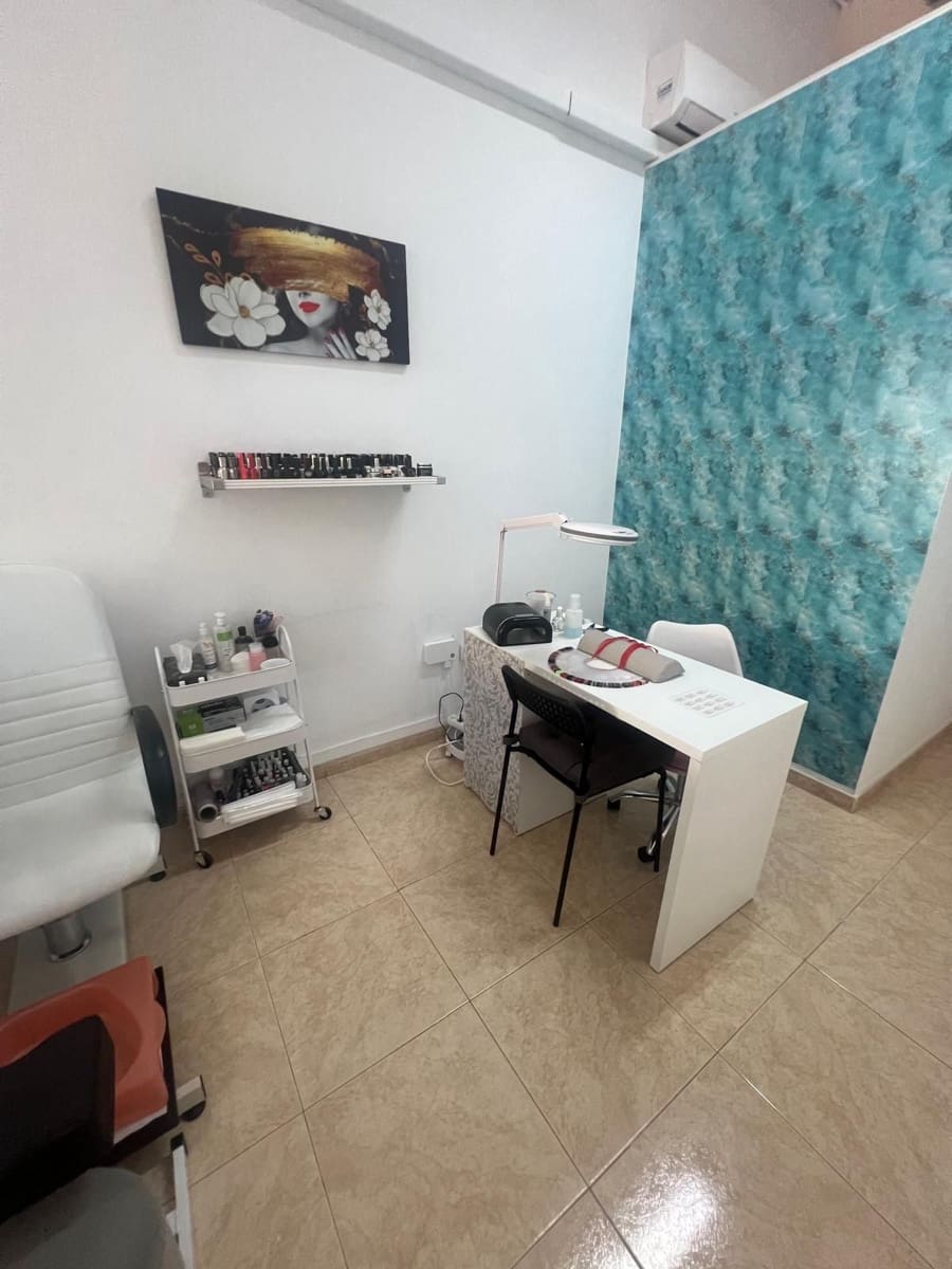 Commercial for sale in Puerto del Rosario - € 19,000 (Ref: 10031541)