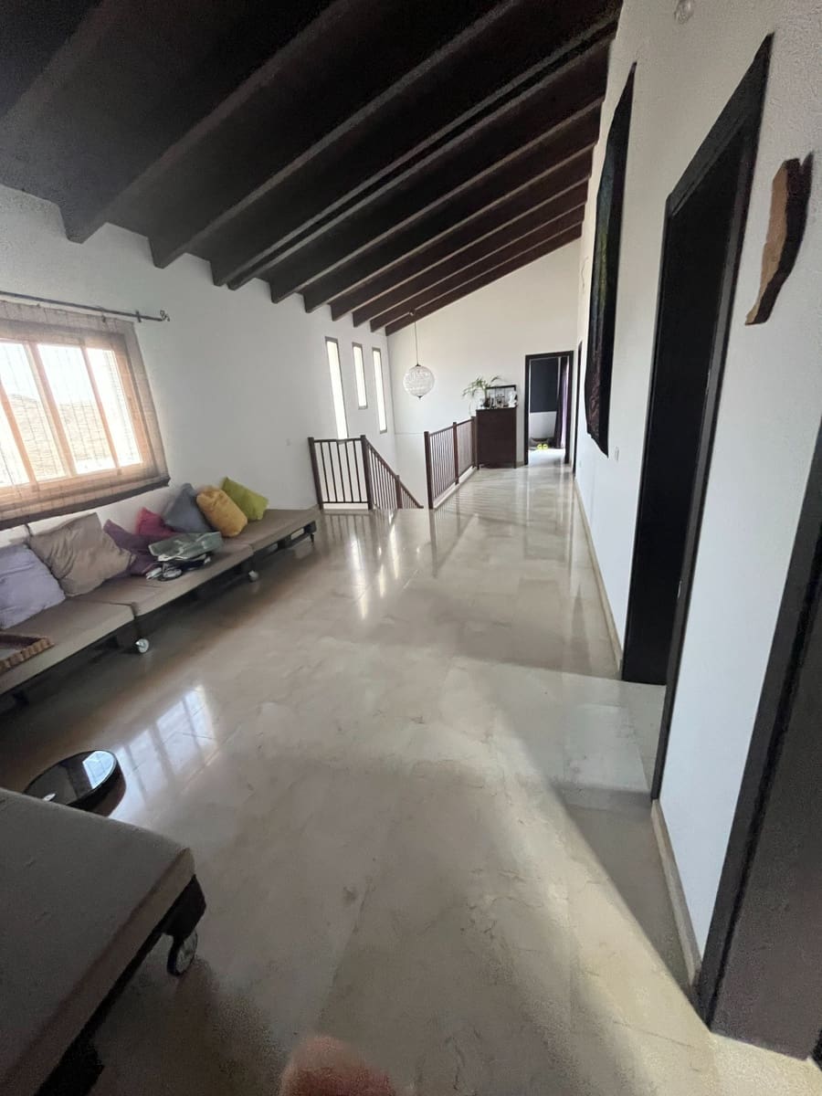 4 soveværelse Villa til salg i Gran Tarajal med swimmingpool garage - € 475.000 (Ref: 7770196)