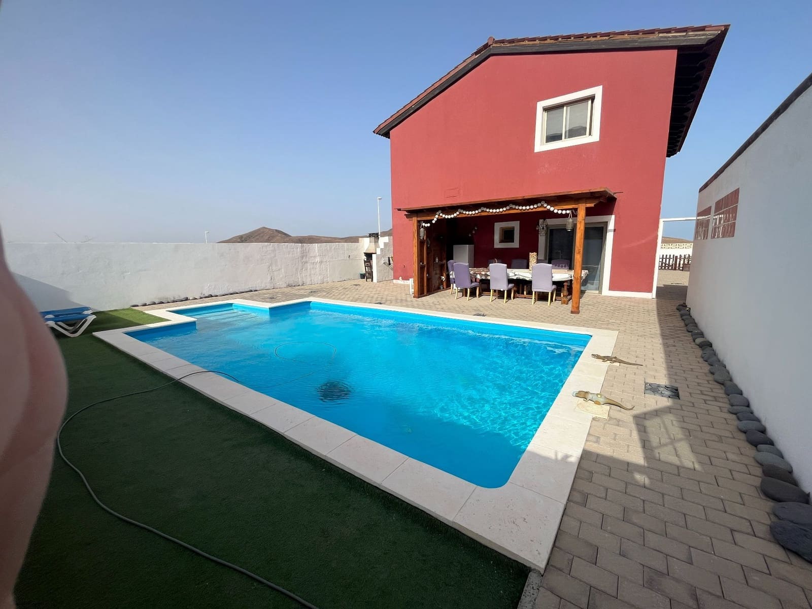 4 soveværelse Villa til salg i Gran Tarajal med swimmingpool garage - € 475.000 (Ref: 7770196)