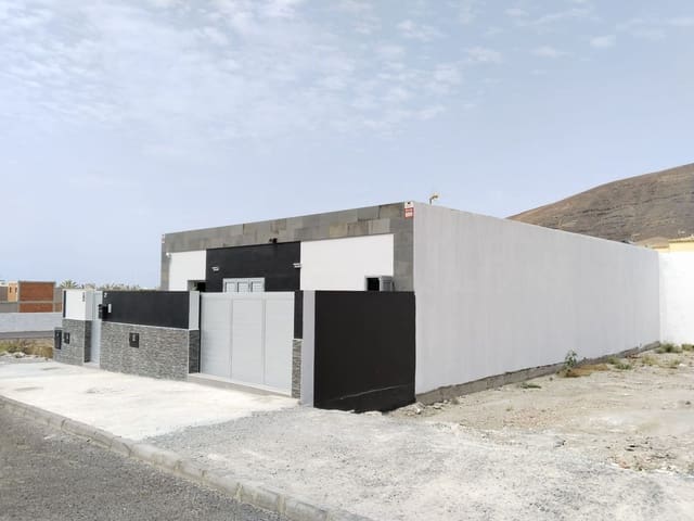 3 soveværelse Villa til salg i Tuineje med swimmingpool garage - € 379.000 (Ref: 7809304)