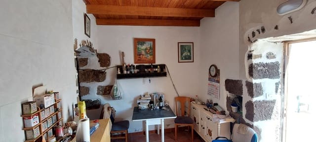 3 slaapkamer Villa te koop in Puerto del Rosario met garage - € 800.000 (Ref: 7914643)