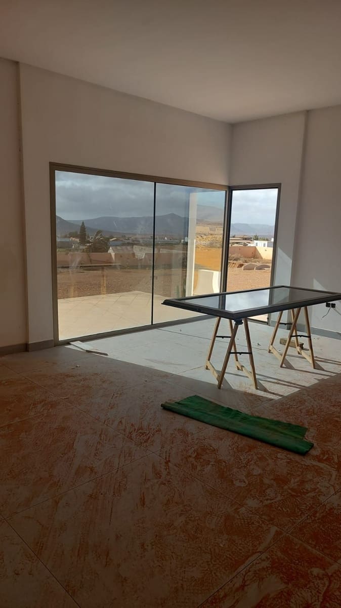 5 soveværelse Villa til salg i Triquivijate med garage - € 650.000 (Ref: 7923981)