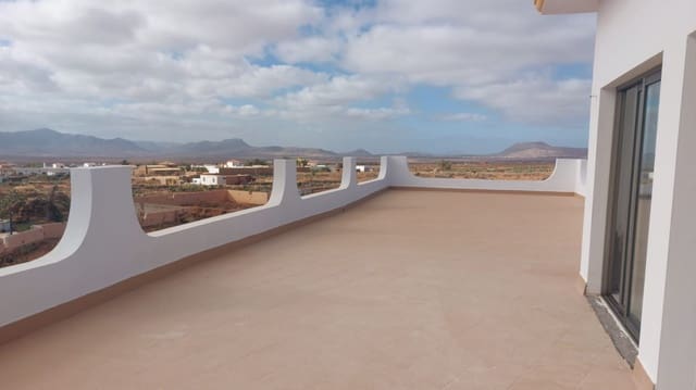 5 chambre Villa/Maison à vendre à Triquivijate, Antigua avec garage - 650 000 € (Ref: 7923981)