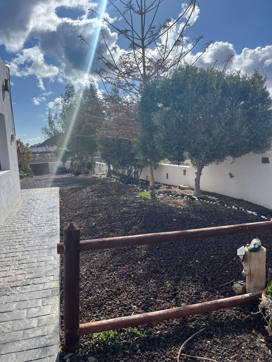 3 bedroom Villa for sale in Gran Tarajal with garage - € 505,000 (Ref: 8315877)