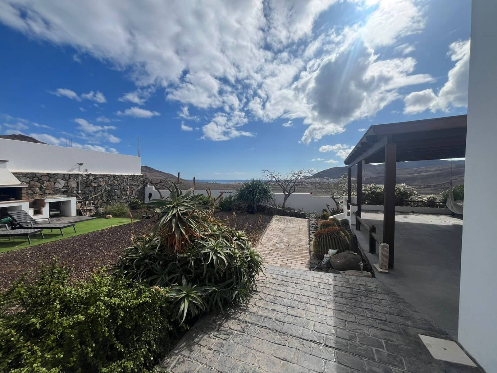 3 bedroom Villa for sale in Gran Tarajal with garage - € 505,000 (Ref: 8315877)