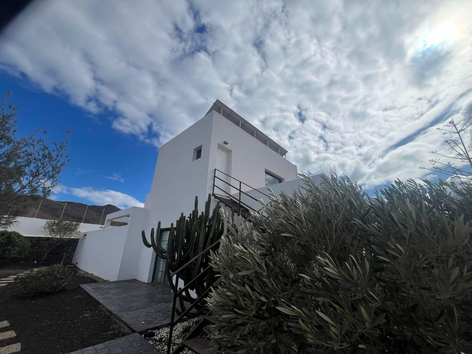 3 bedroom Villa for sale in Gran Tarajal with garage - € 505,000 (Ref: 8315877)