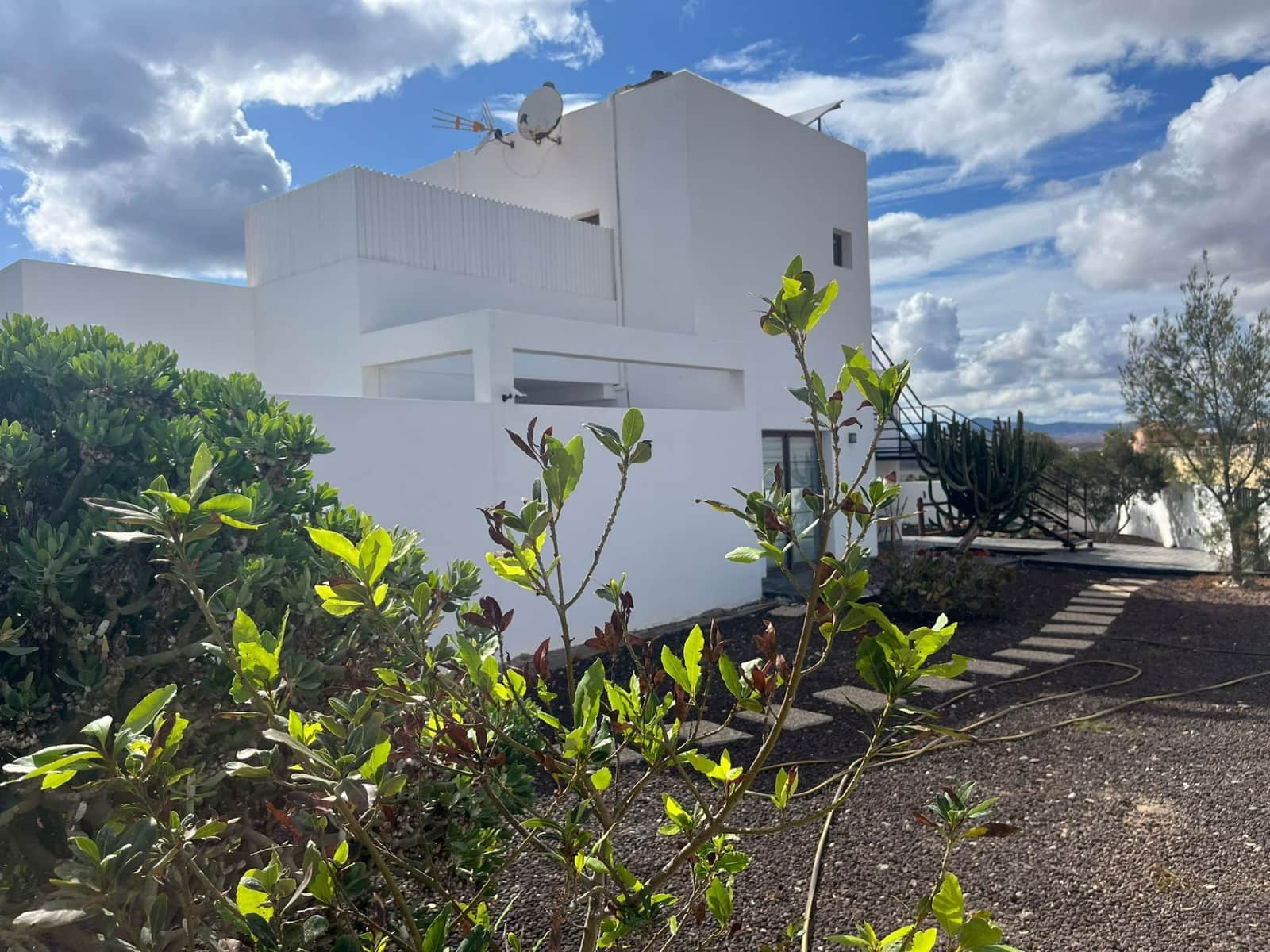 3 bedroom Villa for sale in Gran Tarajal with garage - € 505,000 (Ref: 8315877)