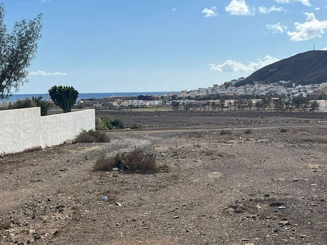 3 soveværelse Villa til salg i Gran Tarajal, Tuineje med garage - € 505.000 (Ref: 8315877)