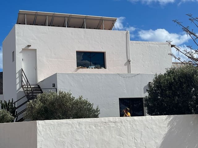 3 soveværelse Villa til salg i Gran Tarajal, Tuineje med garage - € 505.000 (Ref: 8315877)