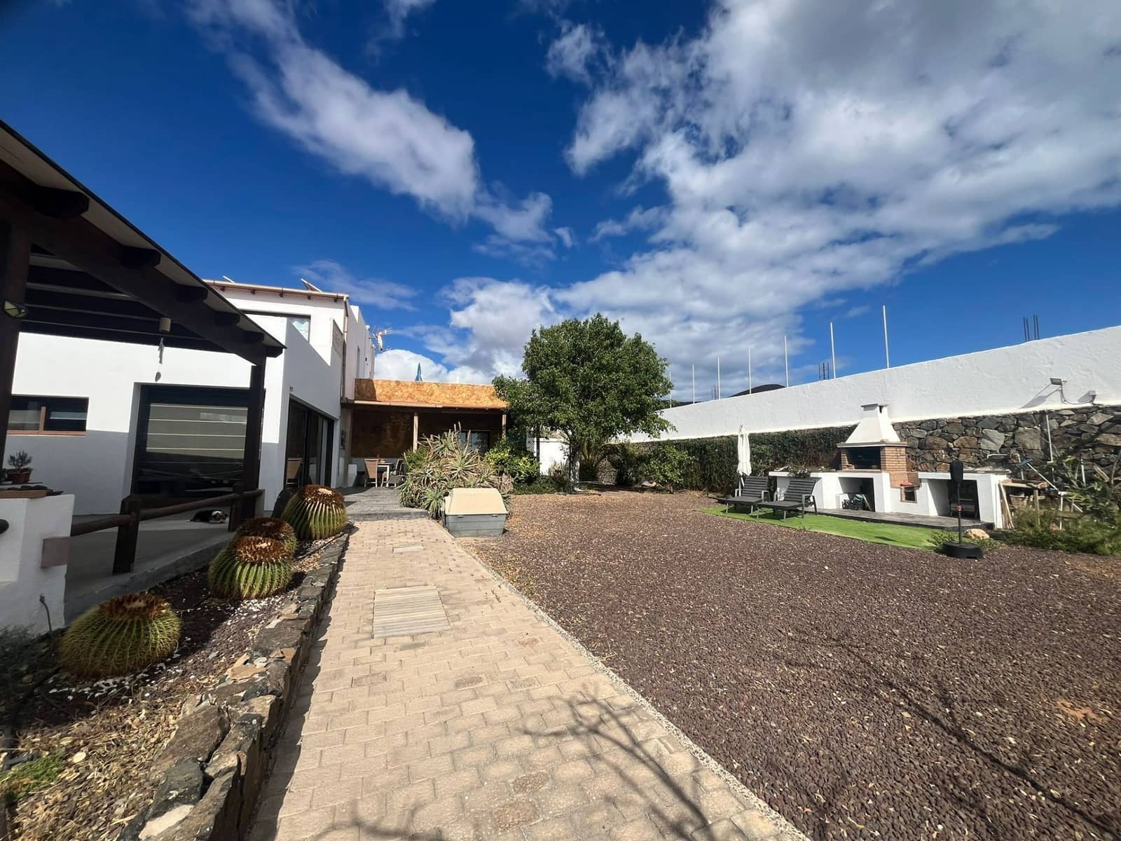 3 bedroom Villa for sale in Gran Tarajal with garage - € 505,000 (Ref: 8315877)