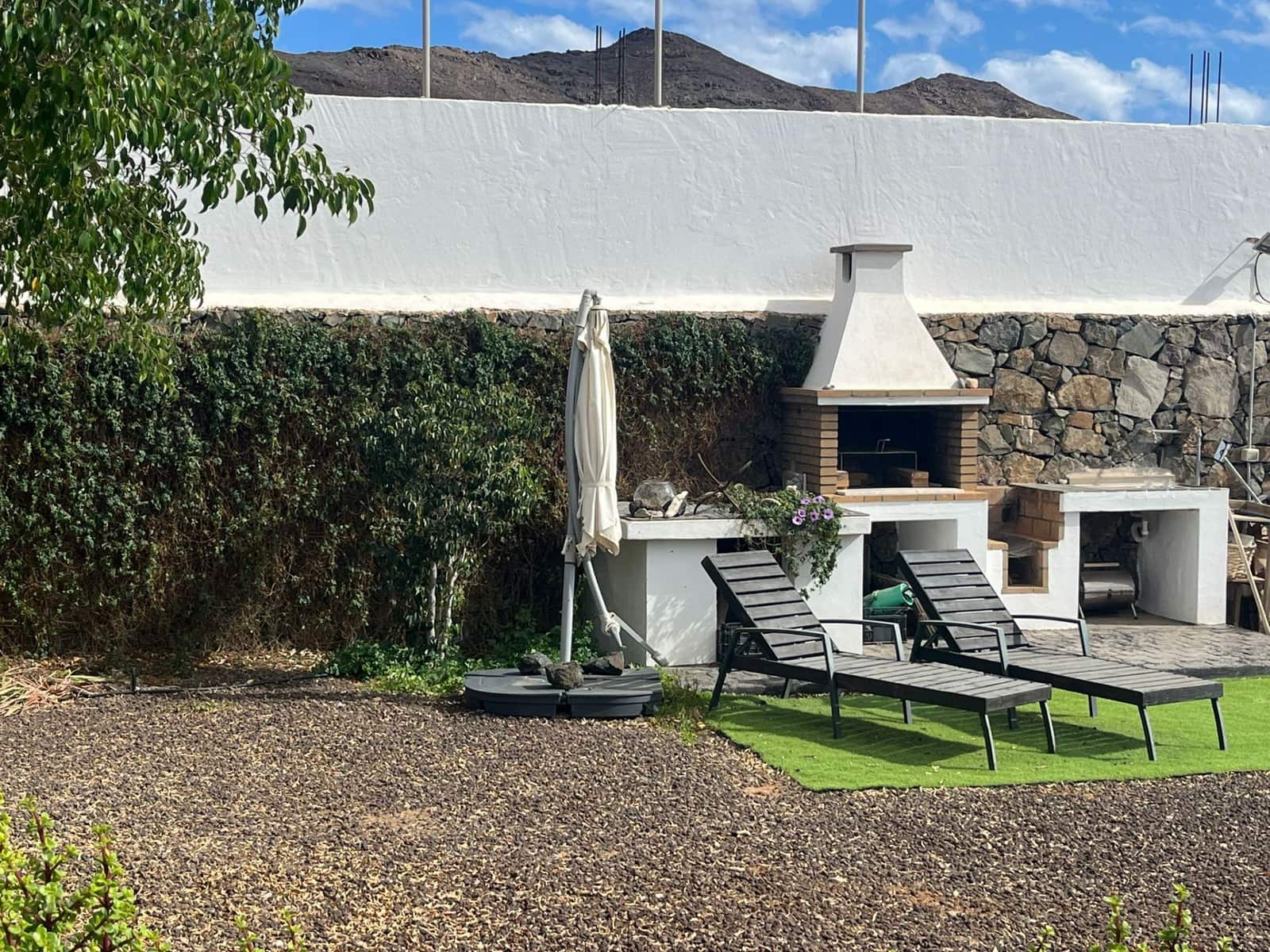 3 bedroom Villa for sale in Gran Tarajal with garage - € 505,000 (Ref: 8315877)