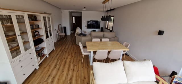 4 camera da letto Villa in vendita in Triquivijate, Antigua con piscina garage - 530.000 € (Rif: 8869275)