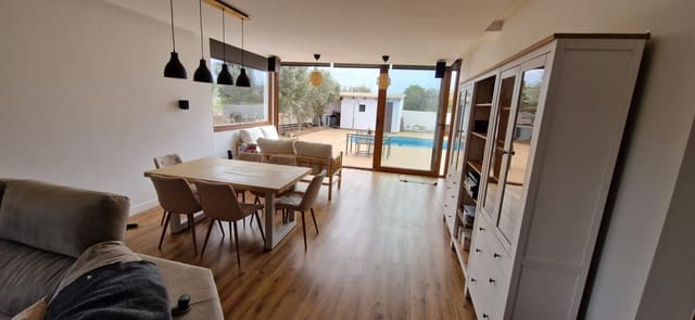 4 camera da letto Villa in vendita in Triquivijate, Antigua con piscina garage - 530.000 € (Rif: 8869275)