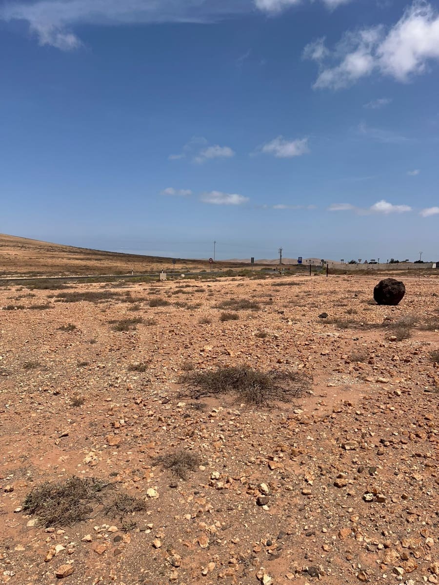 3 slaapkamer Finca/Landhuis te koop in Puerto del Rosario met garage - € 325.000 (Ref: 9042029)