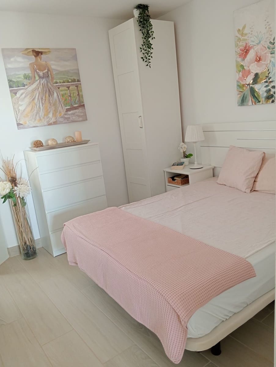 1 bedroom Apartment for sale in Costa de Antigua - € 125,000 (Ref: 9269210)