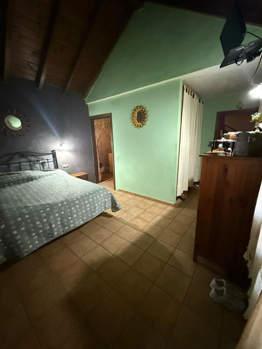 3 soveværelse Byhus til salg i Puerto del Rosario med swimmingpool - € 320.000 (Ref: 9300553)