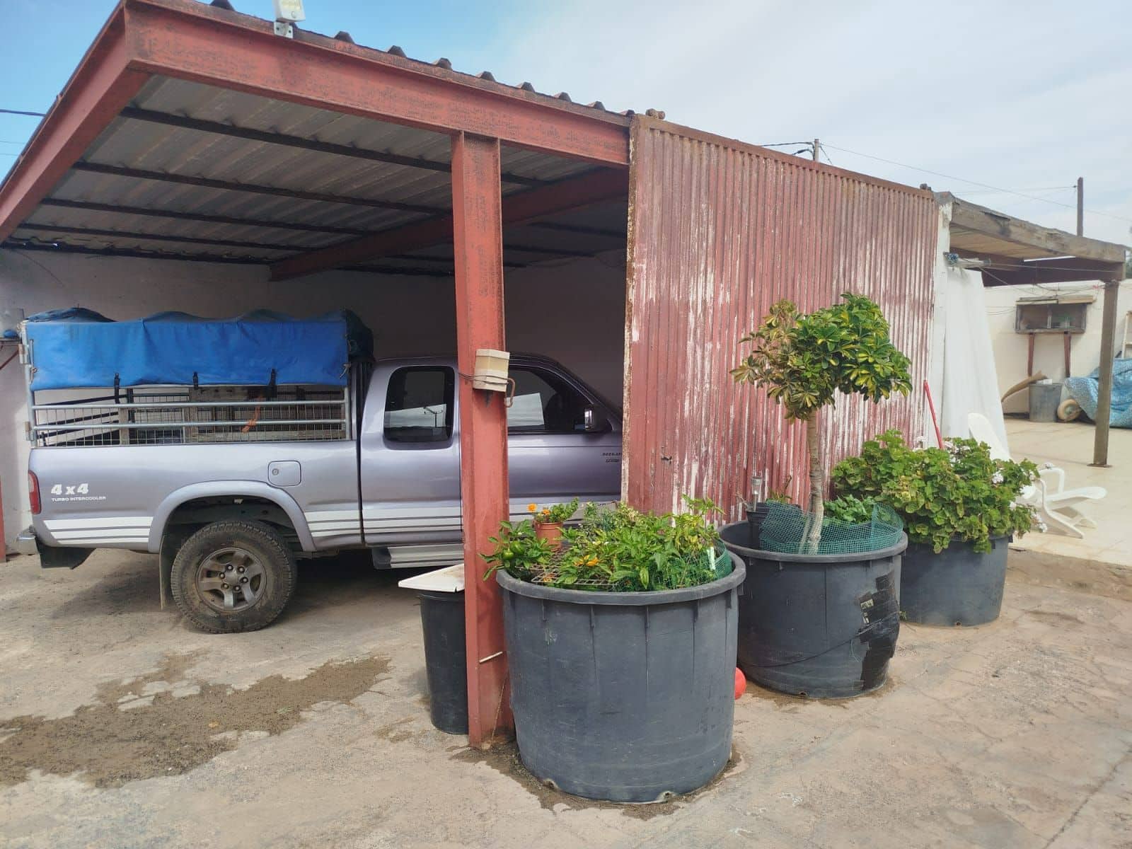 4 bedroom Villa for sale in Antigua with garage - € 290,000 (Ref: 9326039)