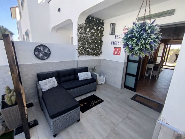 4 quarto Moradia Geminada para venda em Corralejo, La Oliva com piscina garagem - 349 950 € (Ref: 9355696)