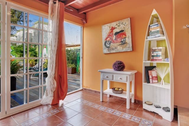 3 soveværelse Villa til salg i Parque Holandés, La Oliva med swimmingpool - € 450.000 (Ref: 9410667)