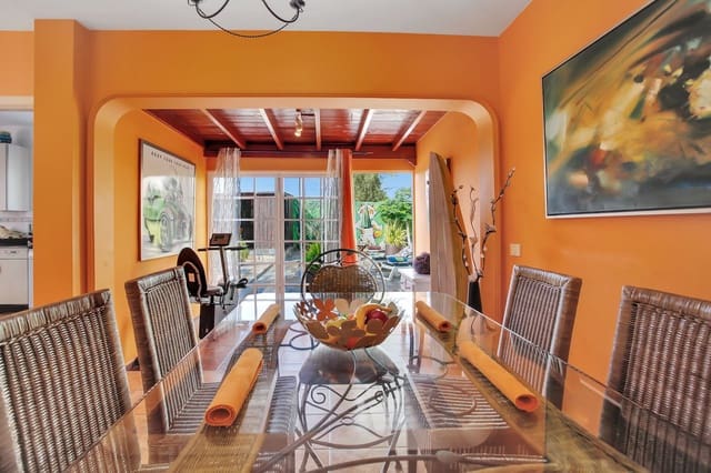 3 soveværelse Villa til salg i Parque Holandés, La Oliva med swimmingpool - € 450.000 (Ref: 9410667)