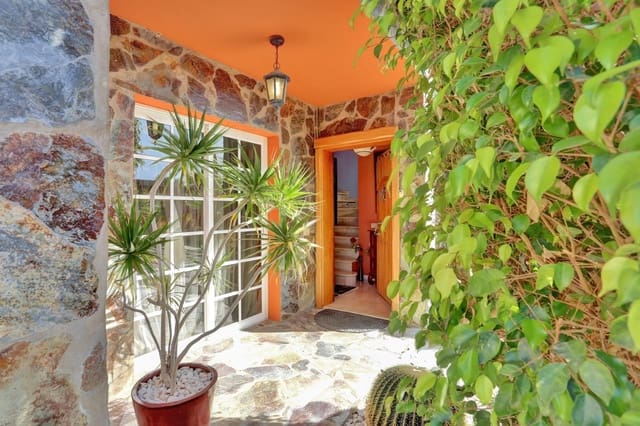 3 soveværelse Villa til salg i Parque Holandés, La Oliva med swimmingpool - € 550.000 (Ref: 9439572)