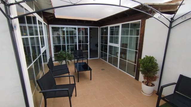 3 makuuhuone Huvila myytävänä paikassa Tuineje mukana uima-altaan - 469 000 € (Ref: 9468186)