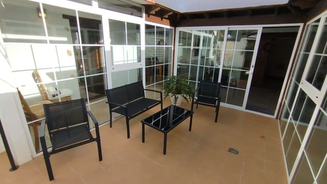 3 makuuhuone Huvila myytävänä paikassa Tuineje mukana uima-altaan - 469 000 € (Ref: 9468186)