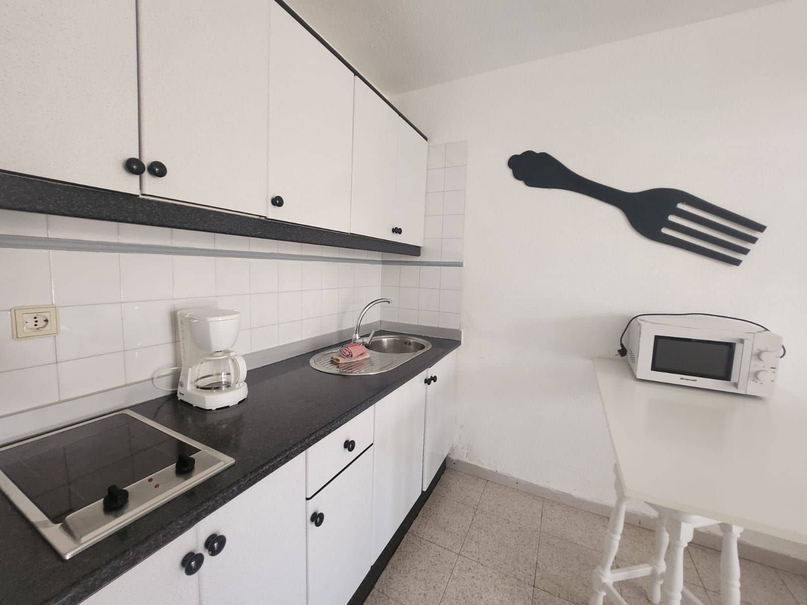 Piso de 1 habitación en Costa de Antigua en venta con piscina - 145.000 € (Ref: 9472265)