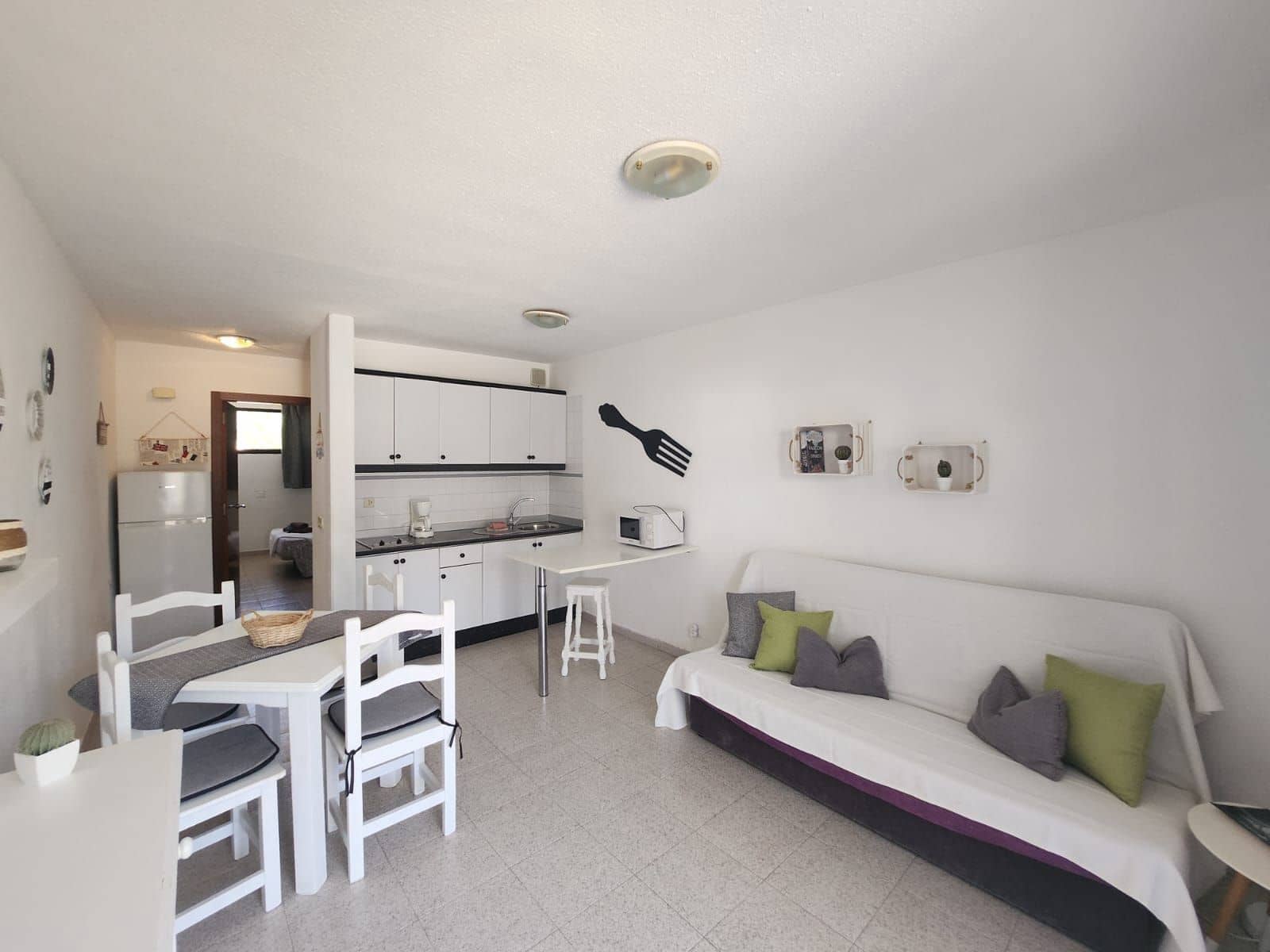 Piso de 1 habitación en Costa de Antigua en venta con piscina - 145.000 € (Ref: 9472265)