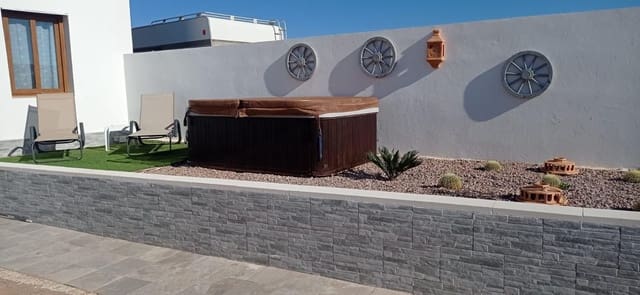 2 camera da letto Appartamento da affittare in Agua de Bueyes, Antigua - 900 € (Rif: 9503931)