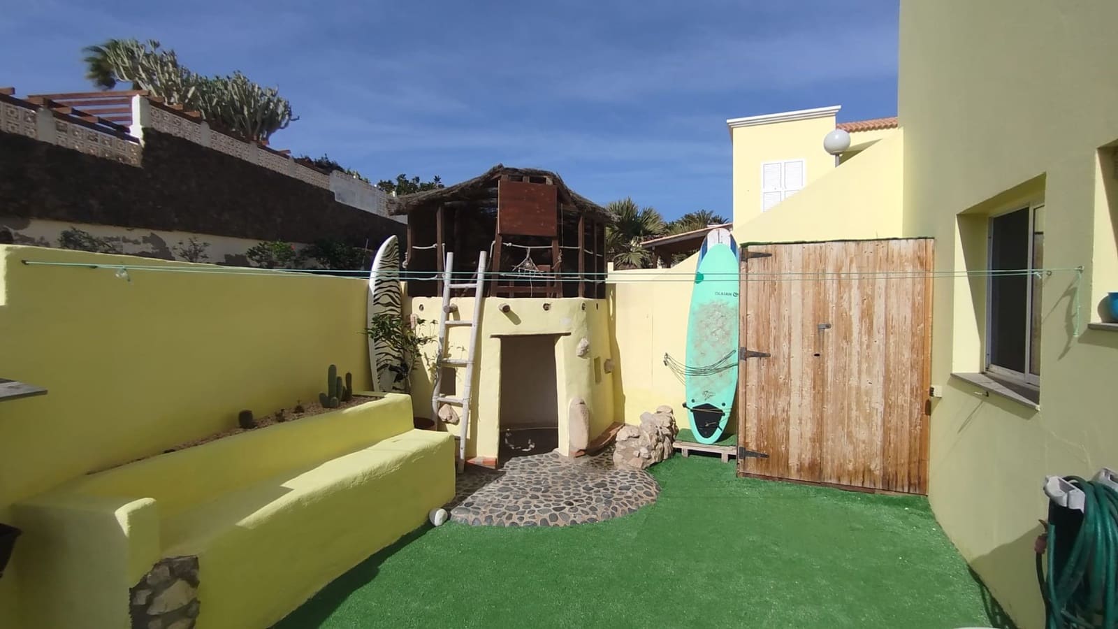 2 soverom Leilighet til salgs i Costa Calma med svømmebasseng garasje - € 230 000 (Ref: 9568111)