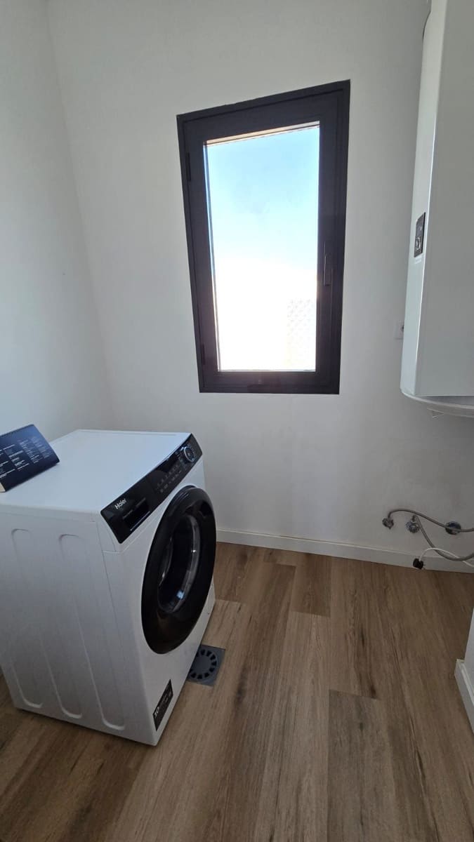 2 bedroom Semi-detached Villa for sale in Corralejo - € 280,000 (Ref: 9568113)