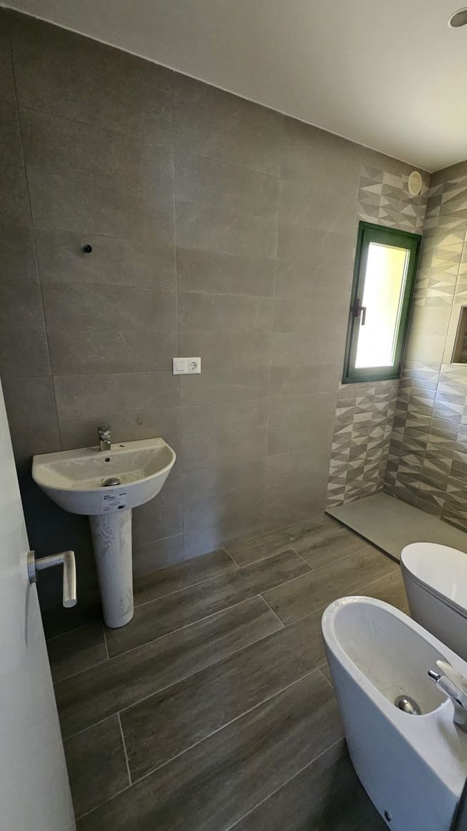 1 sypialnia Mieszkanie na sprzedaż w Costa de Antigua z basenem - 145 000 € (Ref: 9604637)