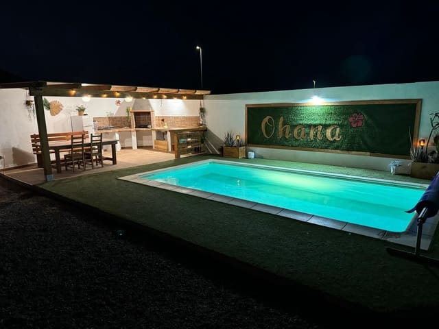 2 quarto Moradia para venda em Tuineje com piscina garagem - 347 000 € (Ref: 9658401)