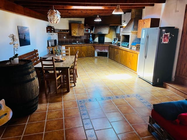 2 soveværelse Villa til salg i Tuineje med swimmingpool garage - € 347.000 (Ref: 9658401)