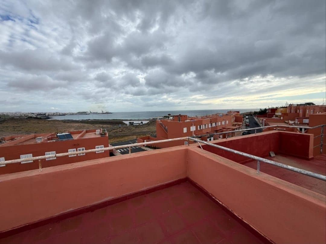 2 bedroom Townhouse for sale in Puerto del Rosario - € 245,000 (Ref: 9770326)