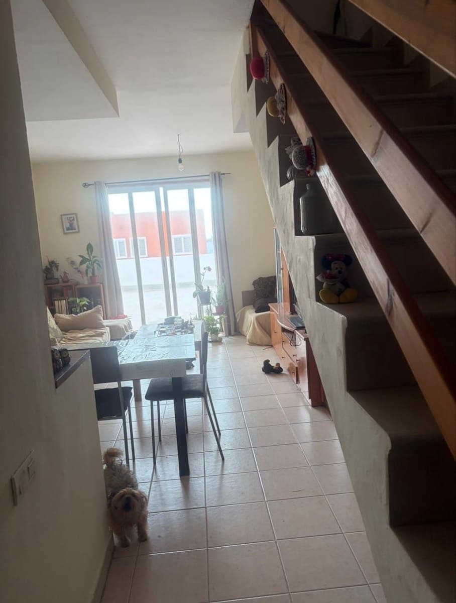 2 bedroom Townhouse for sale in Puerto del Rosario - € 245,000 (Ref: 9770326)