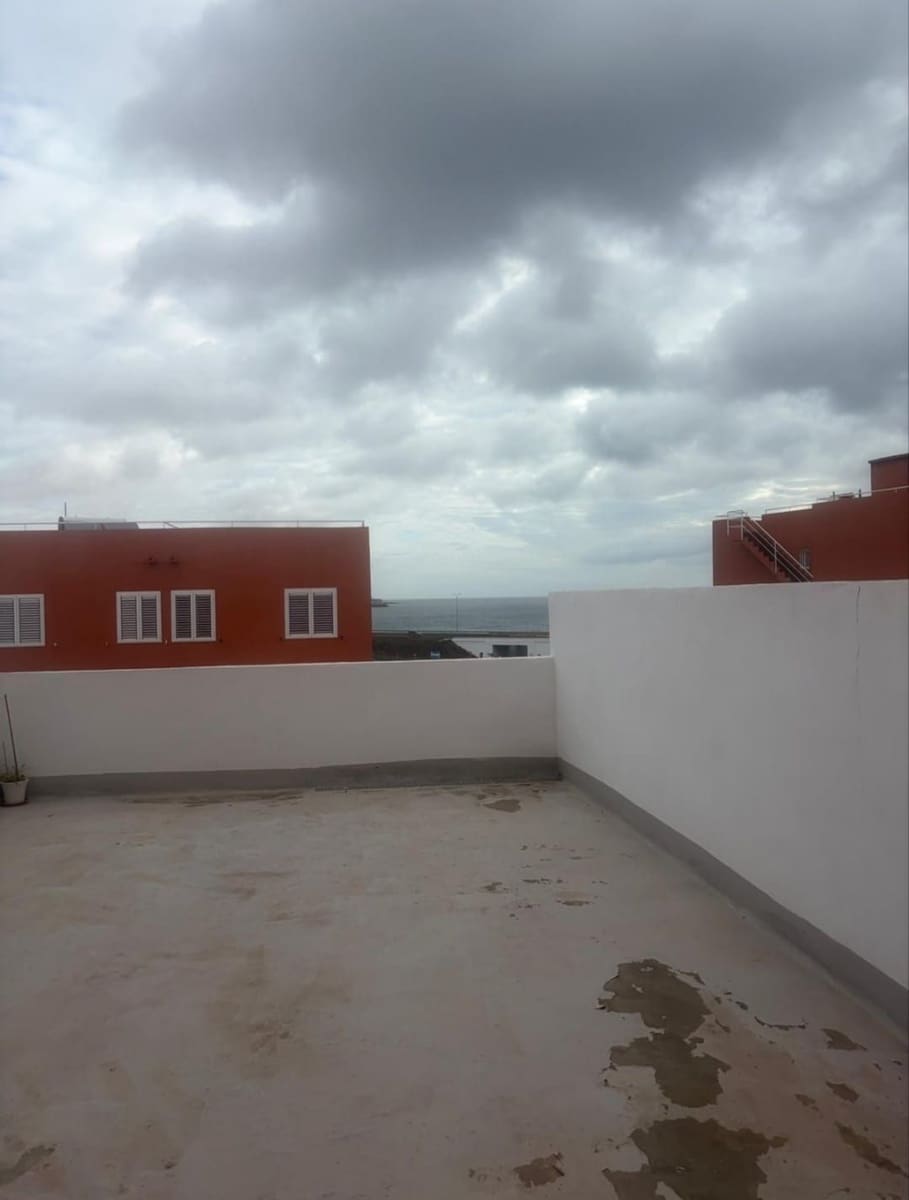 2 bedroom Townhouse for sale in Puerto del Rosario - € 245,000 (Ref: 9770326)
