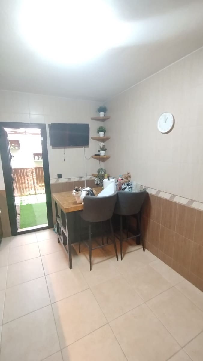 Casa de 4 habitaciones en Puerto del Rosario en venta con garaje - 295.000 € (Ref: 9855033)