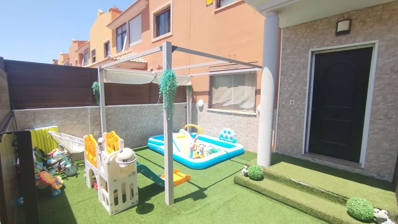 Casa de 4 habitaciones en Puerto del Rosario en venta con garaje - 295.000 € (Ref: 9855033)