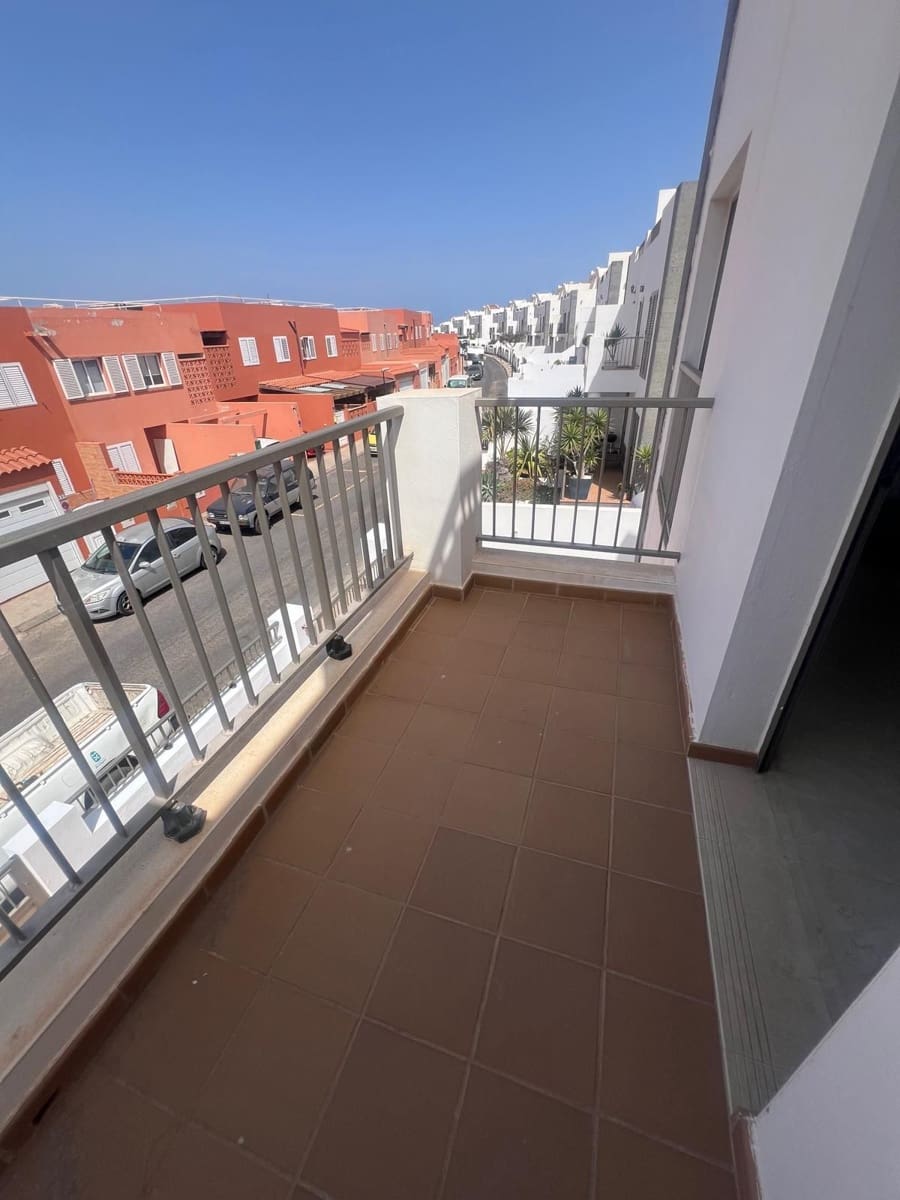 3 bedroom Townhouse for sale in Puerto del Rosario - € 315,000 (Ref: 9873035)