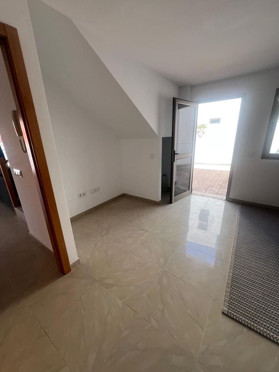 3 bedroom Townhouse for sale in Puerto del Rosario - € 315,000 (Ref: 9873035)