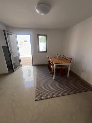 3 makuuhuone Omakotitalo myytävänä paikassa Puerto del Rosario - 315 000 € (Ref: 9873035)