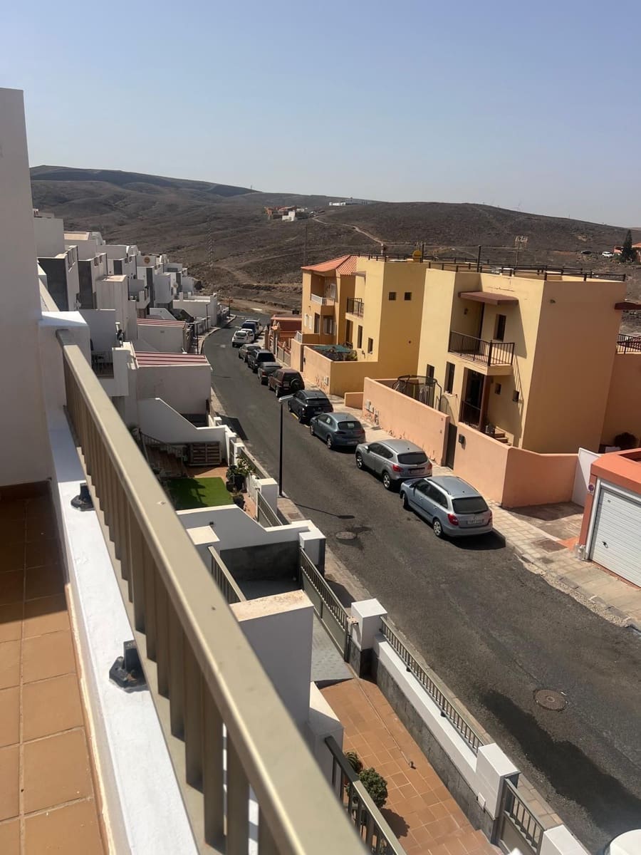3 bedroom Townhouse for sale in Puerto del Rosario - € 315,000 (Ref: 9873035)