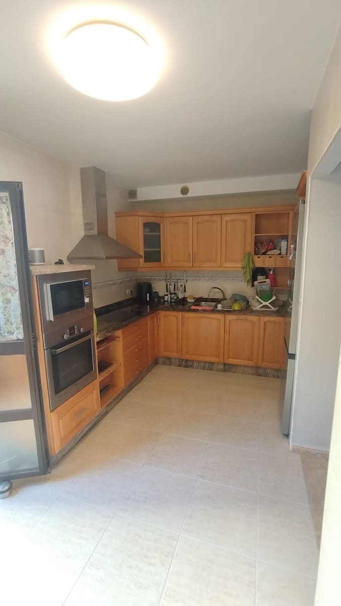 3 bedroom Villa for sale in Puerto del Rosario with garage - € 283,500 (Ref: 9880641)