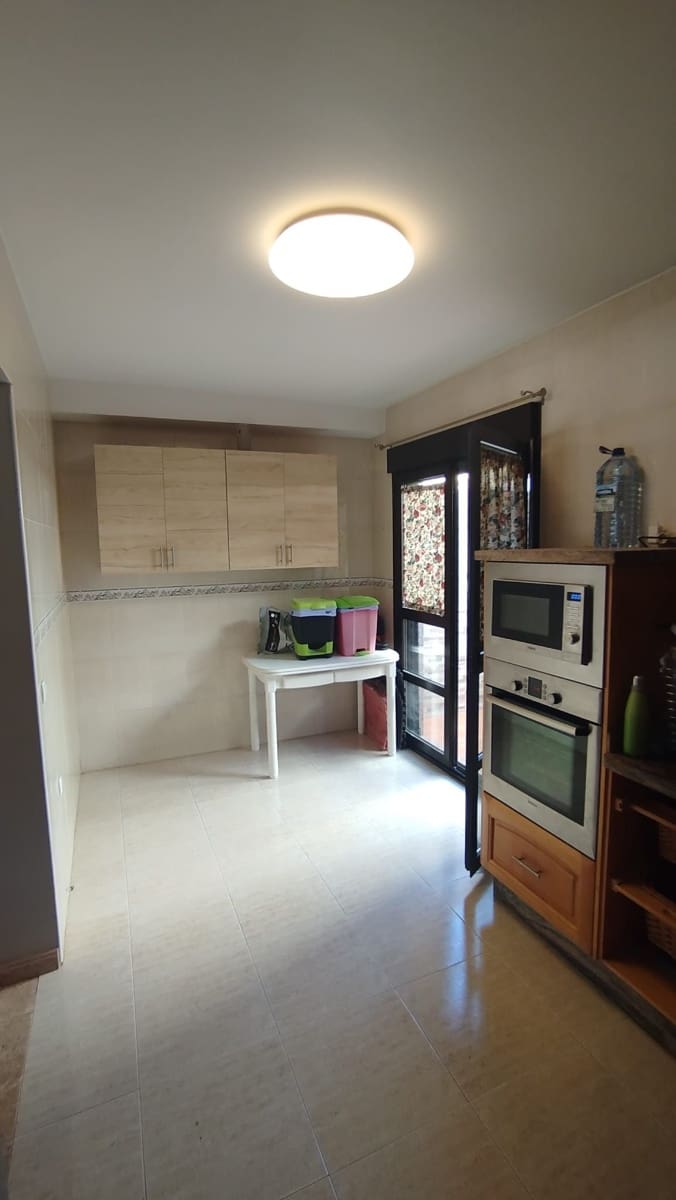 3 bedroom Villa for sale in Puerto del Rosario with garage - € 283,500 (Ref: 9880641)