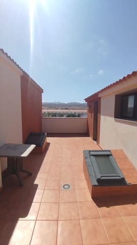 3 soveværelse Villa til salg i Puerto del Rosario med garage - € 283.500 (Ref: 9880641)